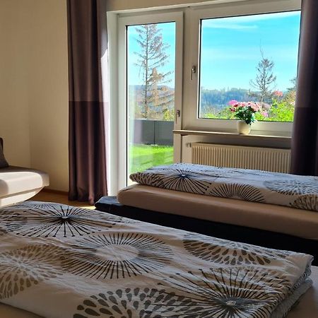 Moderne Ferienwohnung Mit Eigenem Garten Und Traumhaften Blick Wilhelmsthal Bagian luar foto