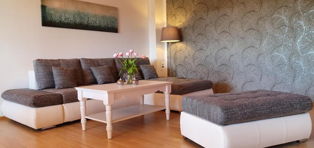 Moderne Ferienwohnung Mit Eigenem Garten Und Traumhaften Blick Wilhelmsthal Bagian luar foto