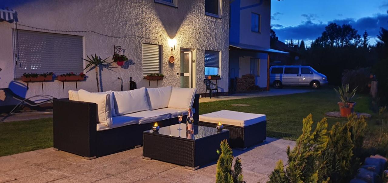 Moderne Ferienwohnung Mit Eigenem Garten Und Traumhaften Blick Wilhelmsthal Bagian luar foto