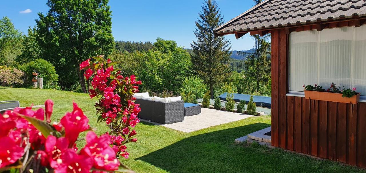 Moderne Ferienwohnung Mit Eigenem Garten Und Traumhaften Blick Wilhelmsthal Bagian luar foto