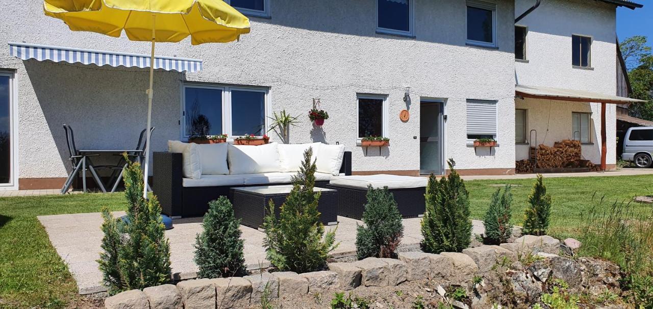Moderne Ferienwohnung Mit Eigenem Garten Und Traumhaften Blick Wilhelmsthal Bagian luar foto