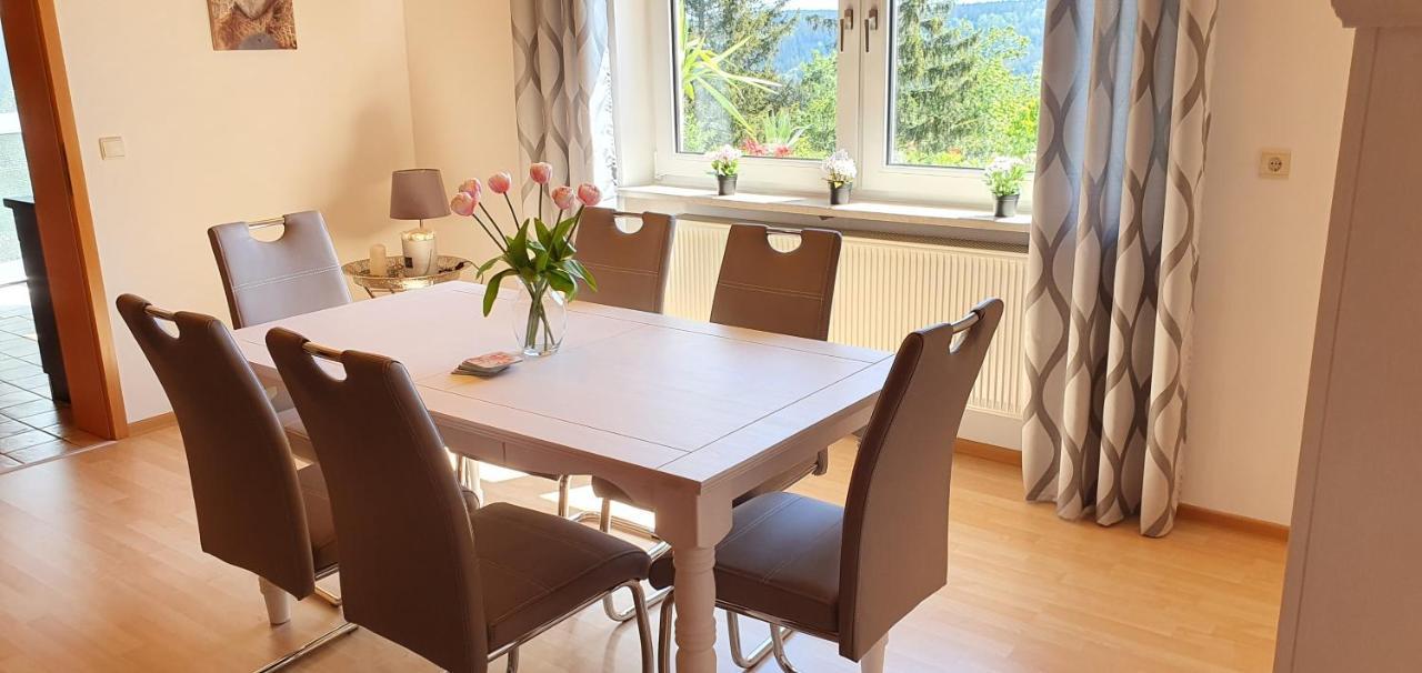 Moderne Ferienwohnung Mit Eigenem Garten Und Traumhaften Blick Wilhelmsthal Bagian luar foto