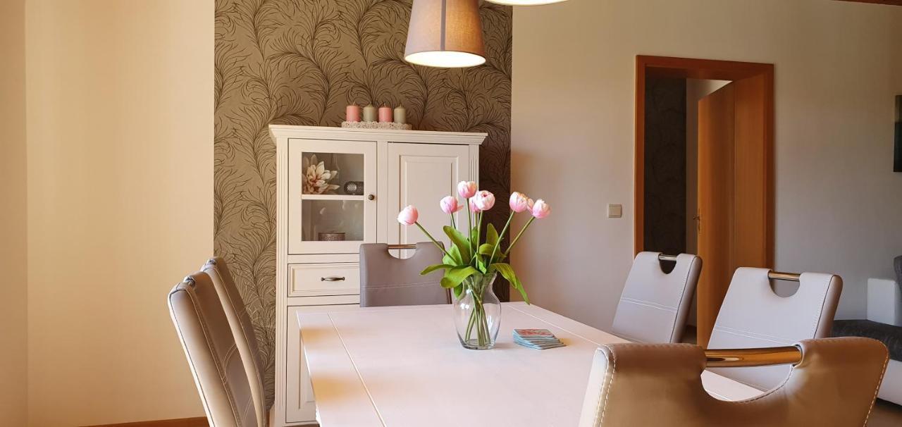 Moderne Ferienwohnung Mit Eigenem Garten Und Traumhaften Blick Wilhelmsthal Bagian luar foto