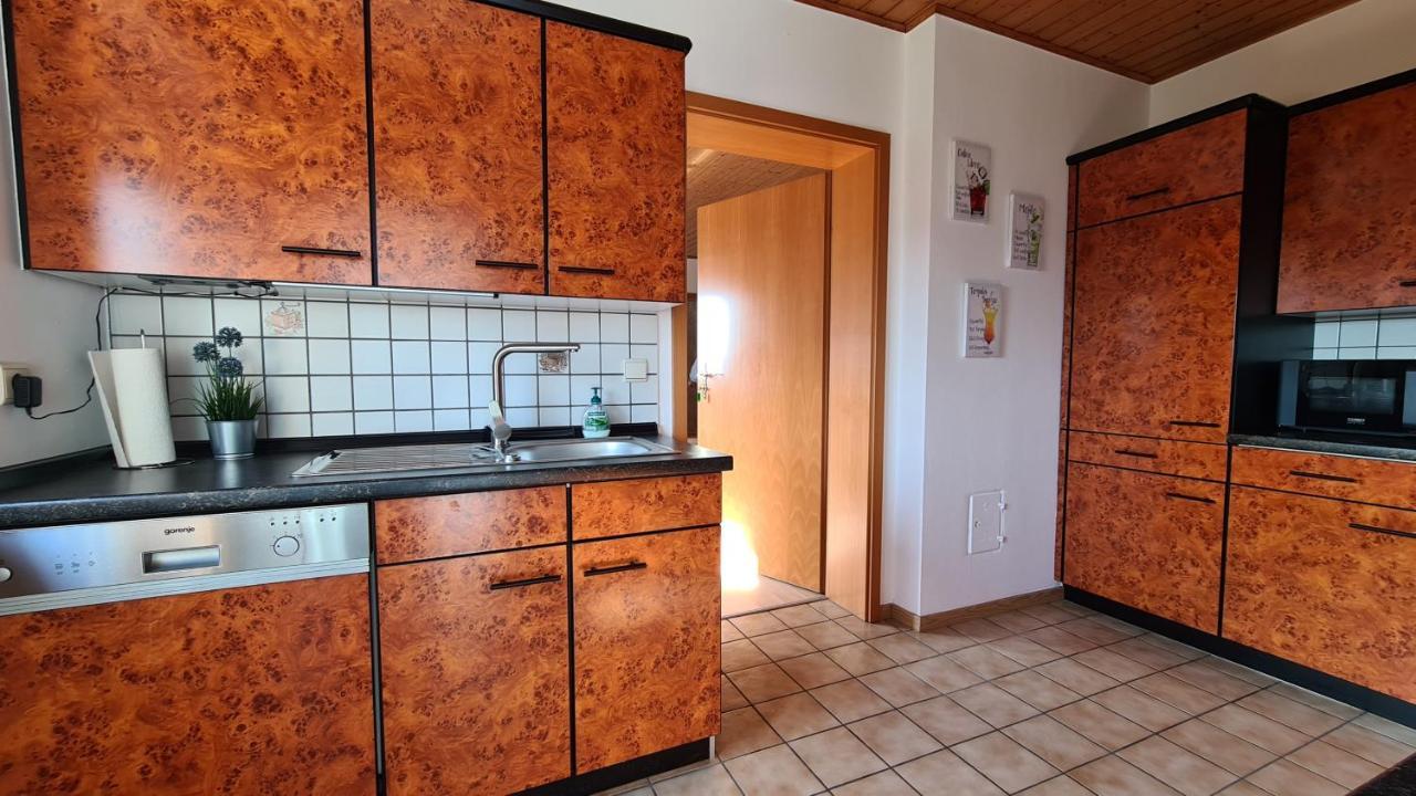 Moderne Ferienwohnung Mit Eigenem Garten Und Traumhaften Blick Wilhelmsthal Bagian luar foto